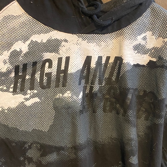 American Eagle Outfitters Black Long Sleeve Tee - Picture 2 of 3